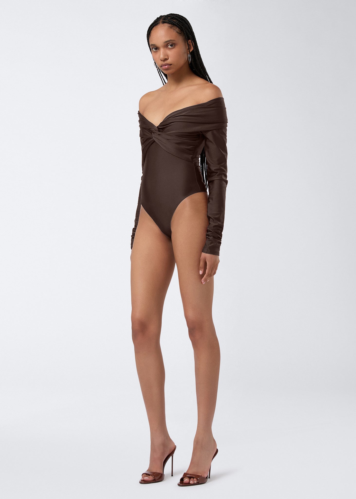 Long sleeve off shoulder bodysuit brown - The Andamane
