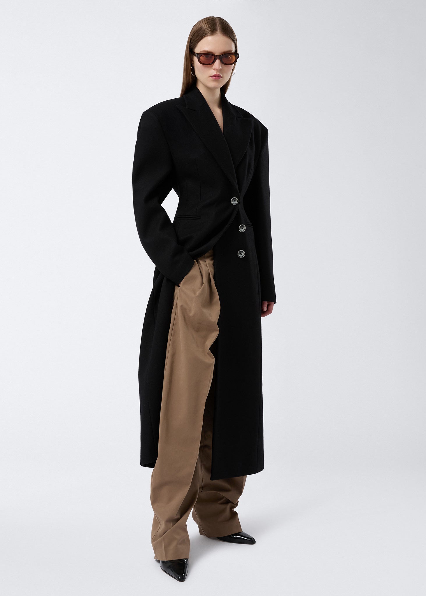 Hourglass Coat Black - The Andamane